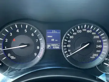 2018 Infiniti Q70 с пробегом 198 487 км