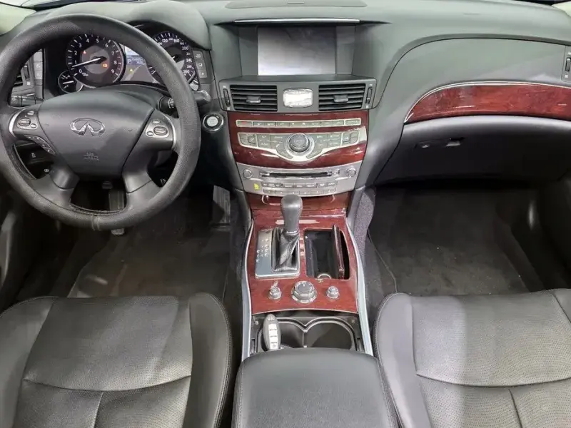 2018 Infiniti Q70 с пробегом 104 800 км