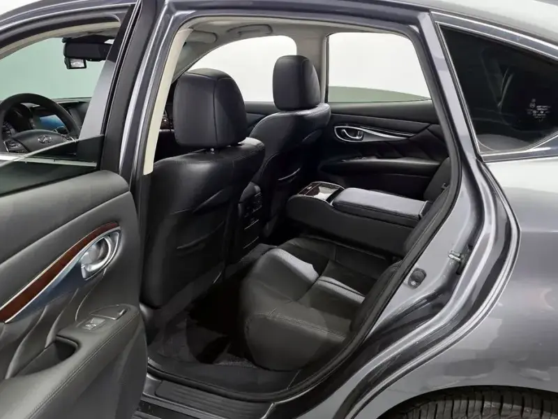 2018 Infiniti Q70 с пробегом 104 800 км