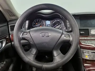 2018 Infiniti Q70 с пробегом 104 800 км