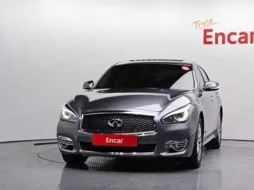 2017 Infiniti Q70 с пробегом 125 271 км
