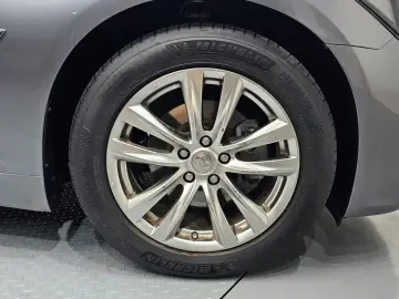 2017 Infiniti Q70 с пробегом 125 271 км