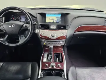 2017 Infiniti Q70 с пробегом 125 271 км