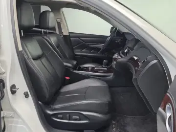 2017 Infiniti Q70 с пробегом 154 857 км
