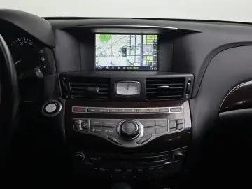 2017 Infiniti Q70 с пробегом 154 857 км