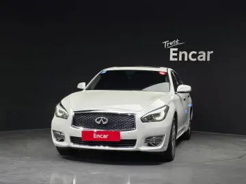 2018 Infiniti Q70 с пробегом 107 344 км