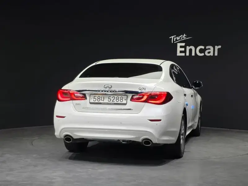 2018 Infiniti Q70 с пробегом 107 344 км