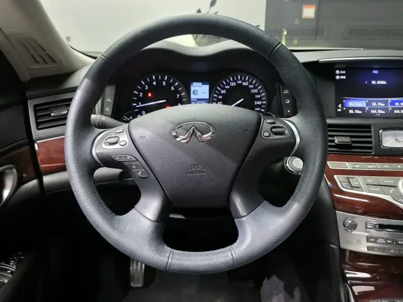 2018 Infiniti Q70 с пробегом 107 344 км