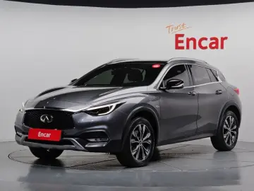 Infiniti QX30