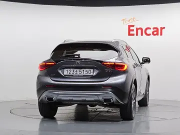 2019 Infiniti QX30 с пробегом 75 386 км