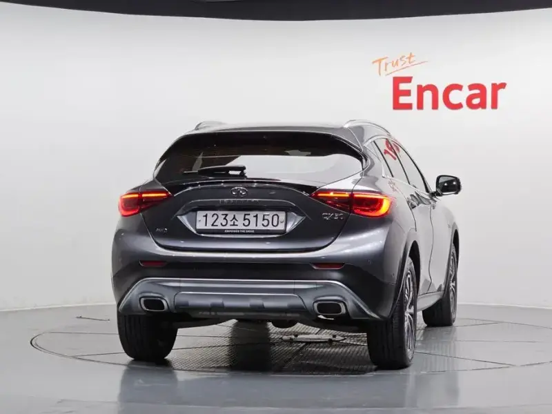 2019 Infiniti QX30 с пробегом 75 386 км