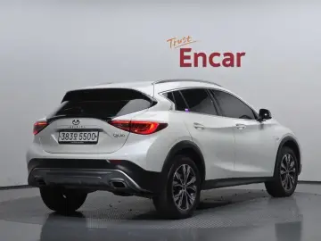2019 Infiniti QX30 с пробегом 37 724 км