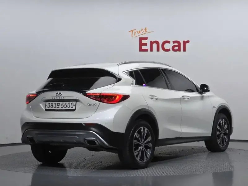 2019 Infiniti QX30 с пробегом 37 724 км