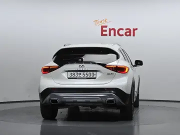 2019 Infiniti QX30 с пробегом 37 724 км