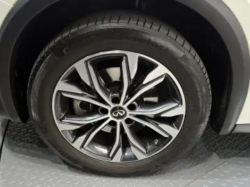 2019 Infiniti QX30 с пробегом 37 724 км