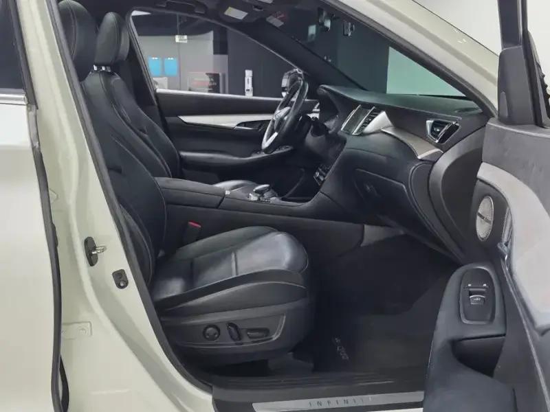 2019 Infiniti QX50 с пробегом 82 799 км