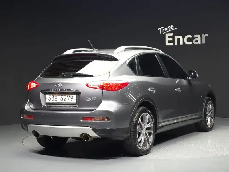 2017 Infiniti QX50 с пробегом 123 416 км