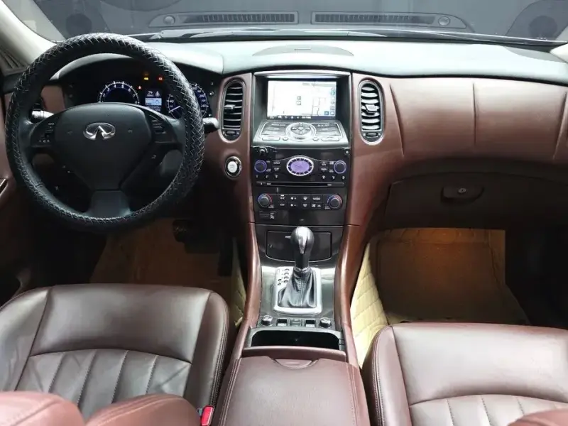 2017 Infiniti QX50 с пробегом 123 416 км