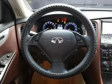 2017 Infiniti QX50 с пробегом 123 416 км