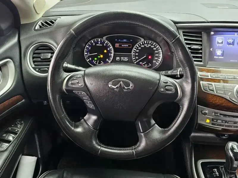 2018 Infiniti QX60 с пробегом 106 785 км