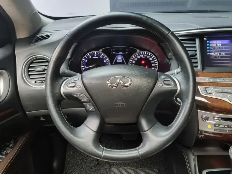2017 Infiniti QX60 с пробегом 96 614 км