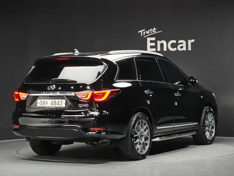2017 Infiniti QX60 с пробегом 85 538 км