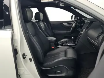 2017 Infiniti QX70 с пробегом 116 404 км