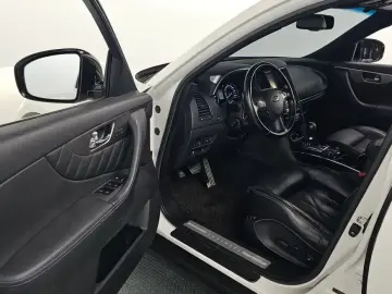 2017 Infiniti QX70 с пробегом 116 404 км