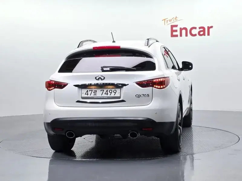 2017 Infiniti QX70 с пробегом 61 121 км