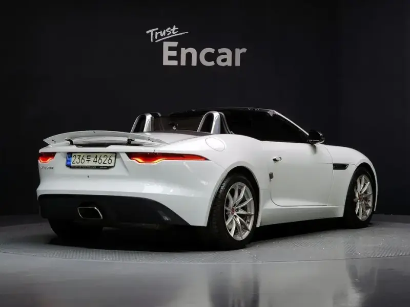2021 Jaguar F-Type с пробегом 27 352 км
