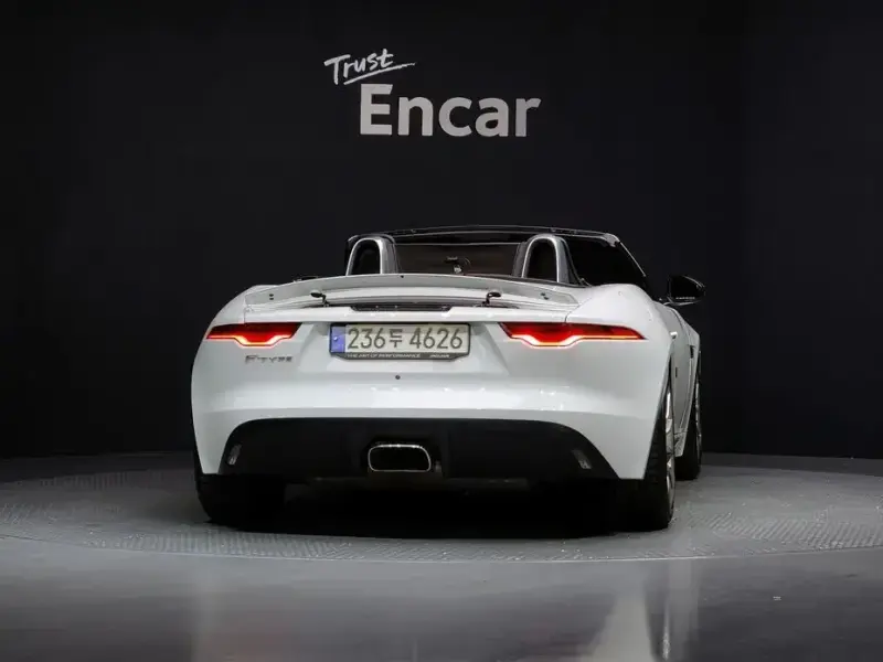 2021 Jaguar F-Type с пробегом 27 352 км