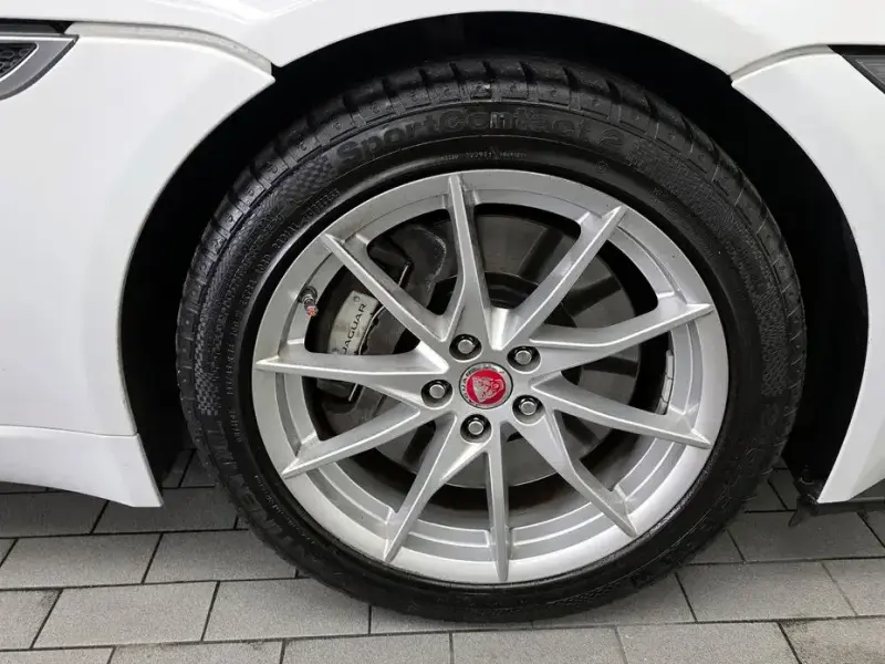 2021 Jaguar F-Type с пробегом 27 352 км