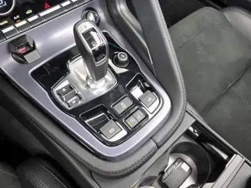 2021 Jaguar F-Type с пробегом 27 352 км