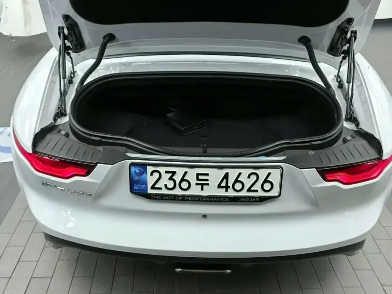 2021 Jaguar F-Type с пробегом 27 352 км