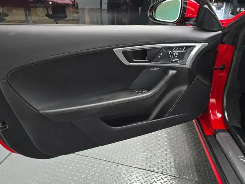 2021 Jaguar F-Type с пробегом 84 771 км