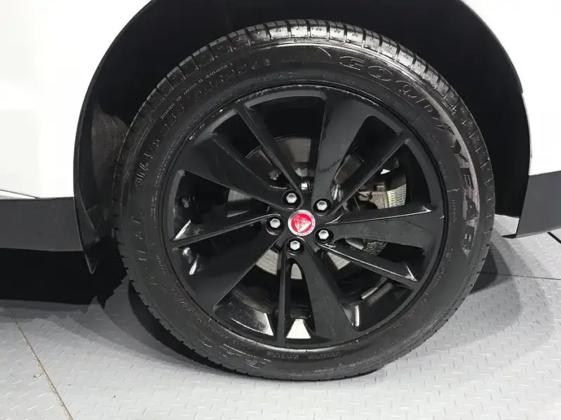2023 Jaguar F-Pace с пробегом 57 913 км
