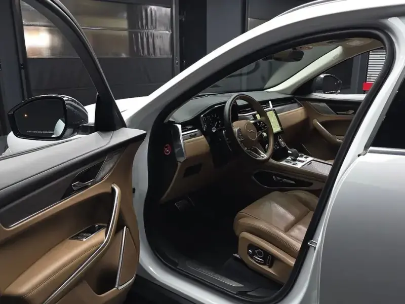 2023 Jaguar F-Pace с пробегом 57 913 км