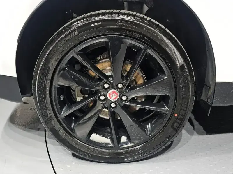 2022 Jaguar F-Pace с пробегом 104 420 км