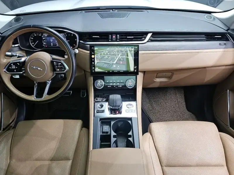 2022 Jaguar F-Pace с пробегом 104 420 км