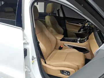 2022 Jaguar F-Pace с пробегом 104 420 км