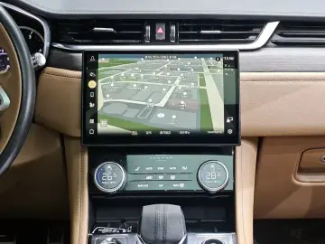 2022 Jaguar F-Pace с пробегом 104 420 км