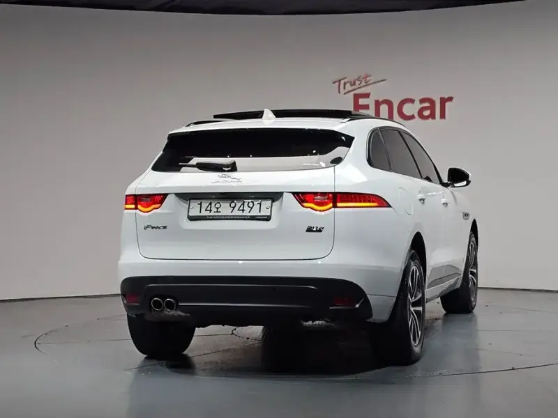 2019 Jaguar F-Pace с пробегом 45 015 км