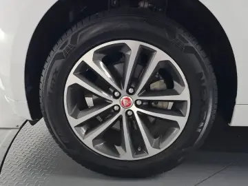 2019 Jaguar F-Pace с пробегом 45 015 км