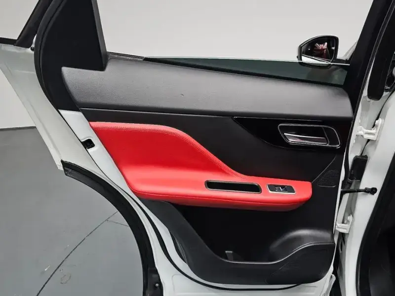 2019 Jaguar F-Pace с пробегом 45 015 км