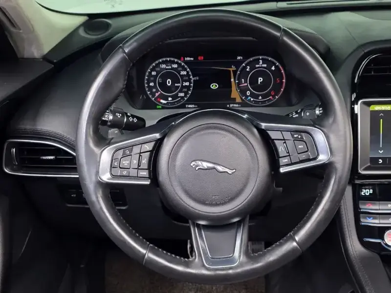 2019 Jaguar F-Pace с пробегом 114 025 км