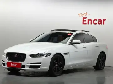 2019 Jaguar XE с пробегом 107 091 км