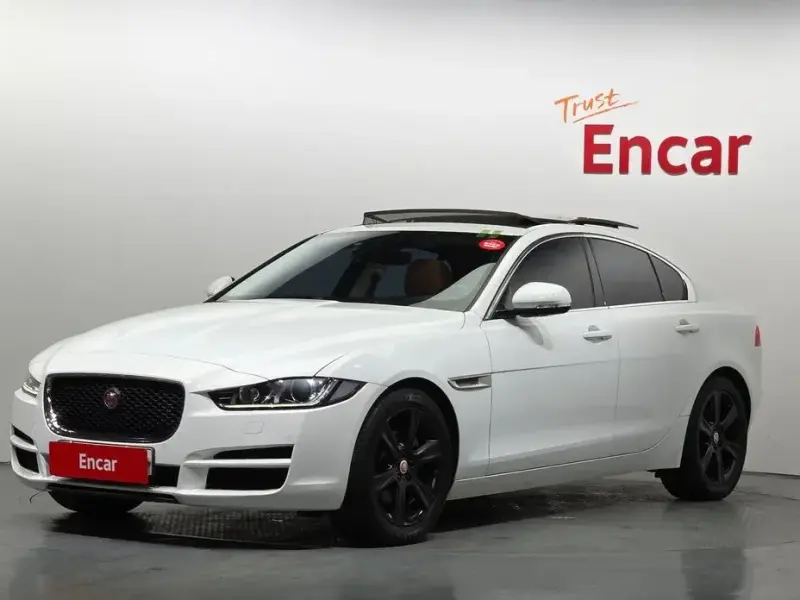 2019 Jaguar XE с пробегом 107 091 км