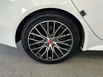 2020 Jaguar XE с пробегом 85 226 км