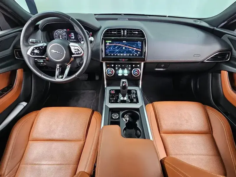 2020 Jaguar XE с пробегом 85 226 км