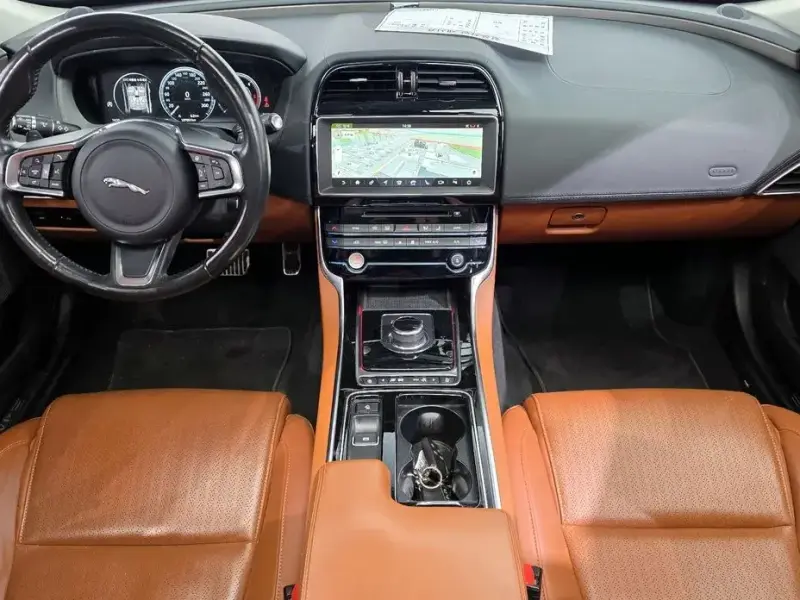 2019 Jaguar XE с пробегом 107 091 км